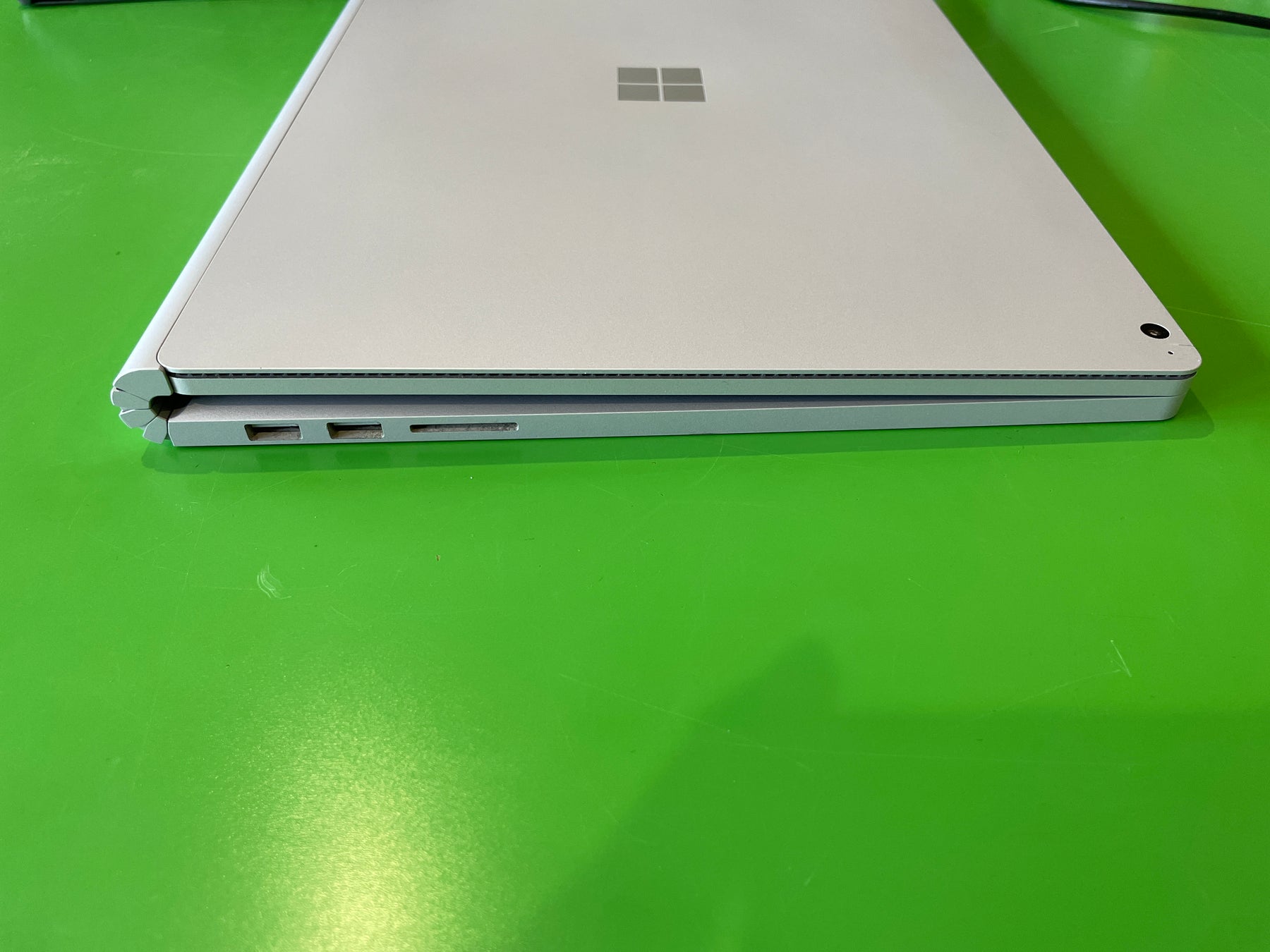 Good Refurbished Microsoft Surface Book 2 15" Intel Core i5-7300U - Sliver